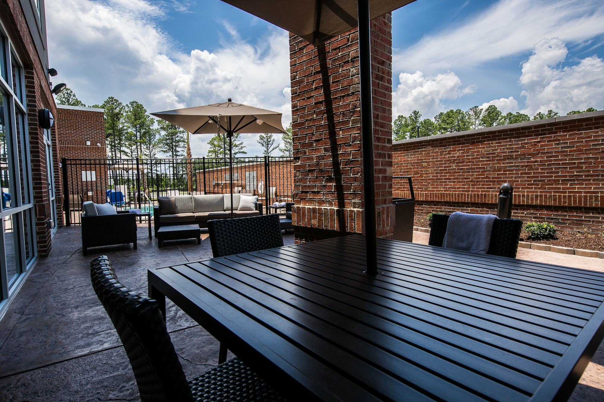 Hotel Courtyard By Marriott Columbia Cayce Exterior foto